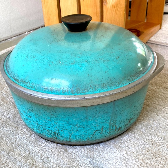 club aluminum Kitchen Very Vintage Well Loved Club Aluminum Dutch